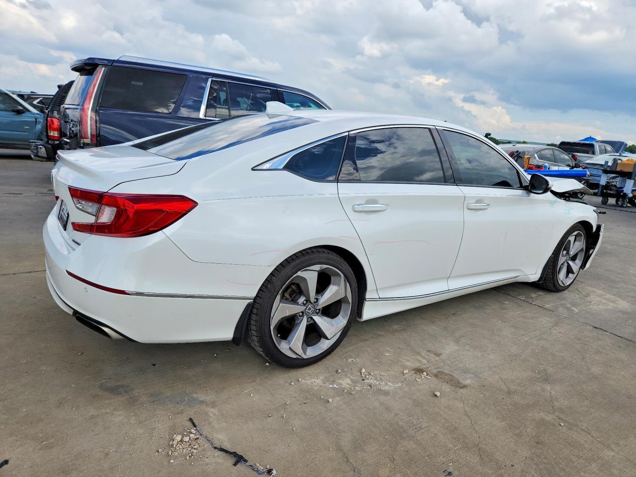 2018 Honda Accord Touring - zdjęcie 3