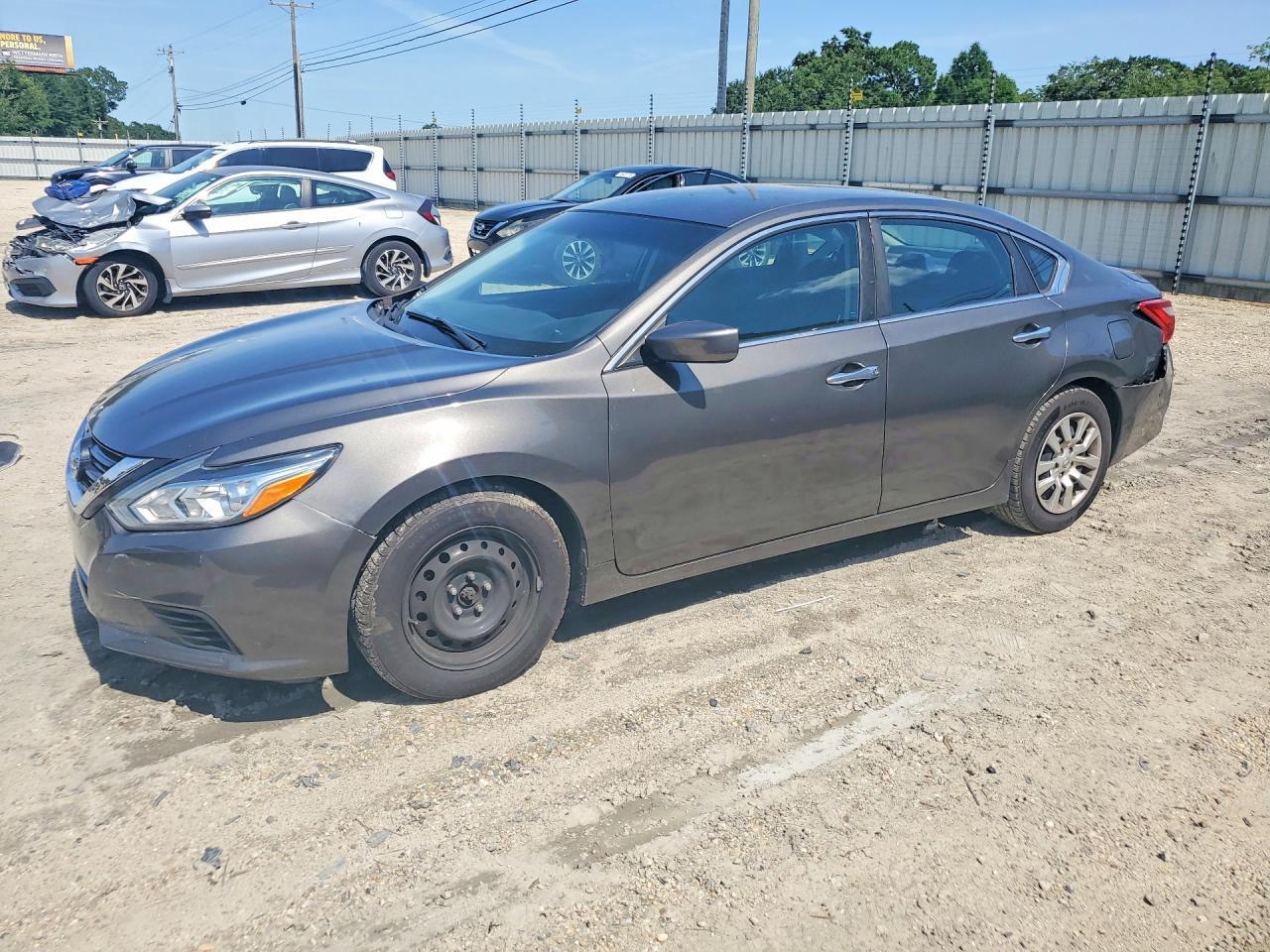 2016 Nissan Altima 2.5 S - zdjęcie główne