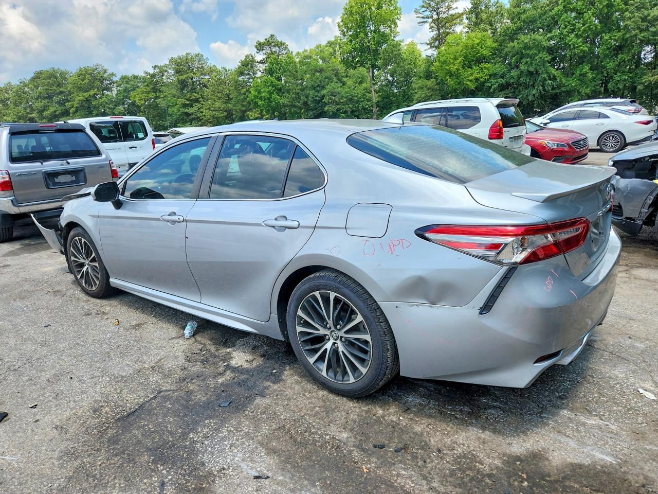 2019 Toyota Camry Se - zdjęcie 2