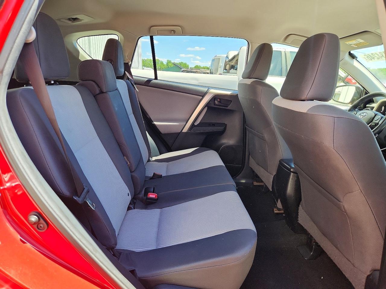 2015 Toyota Rav4 Le - zdjęcie 10