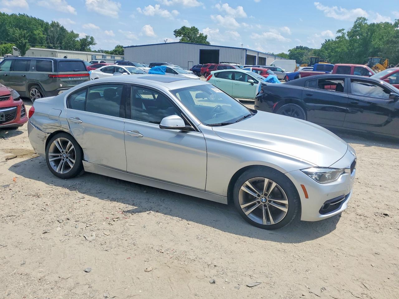 2018 BMW Seria 3 330i - zdjęcie 4