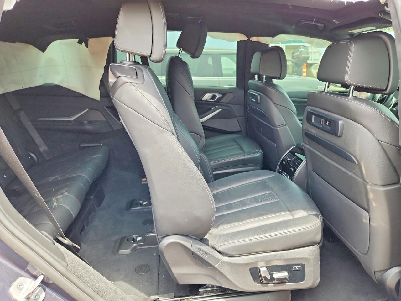 2021 BMW X7 M50I - zdjęcie 11