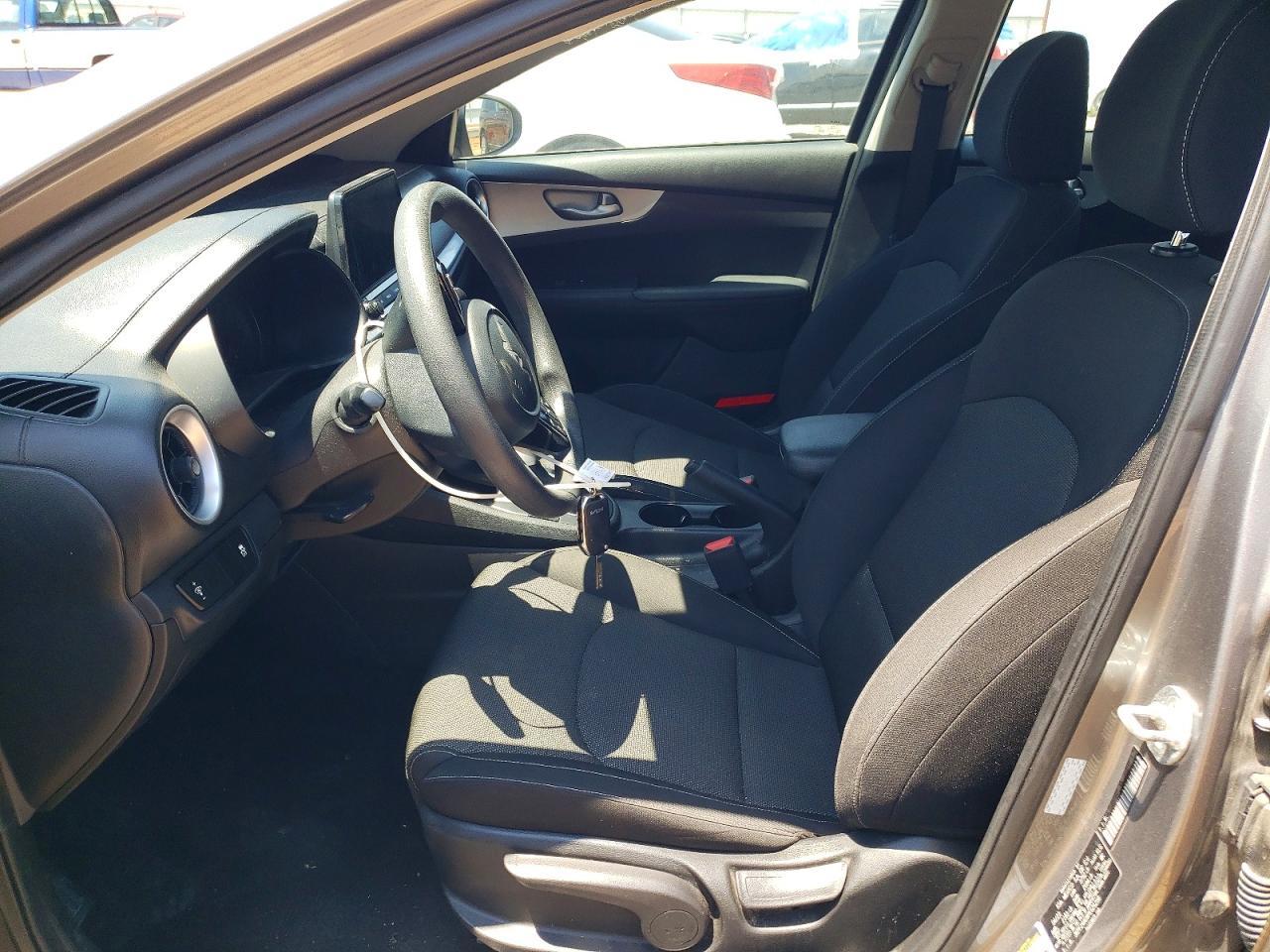 2023 Kia Forte Lxs - zdjęcie 7