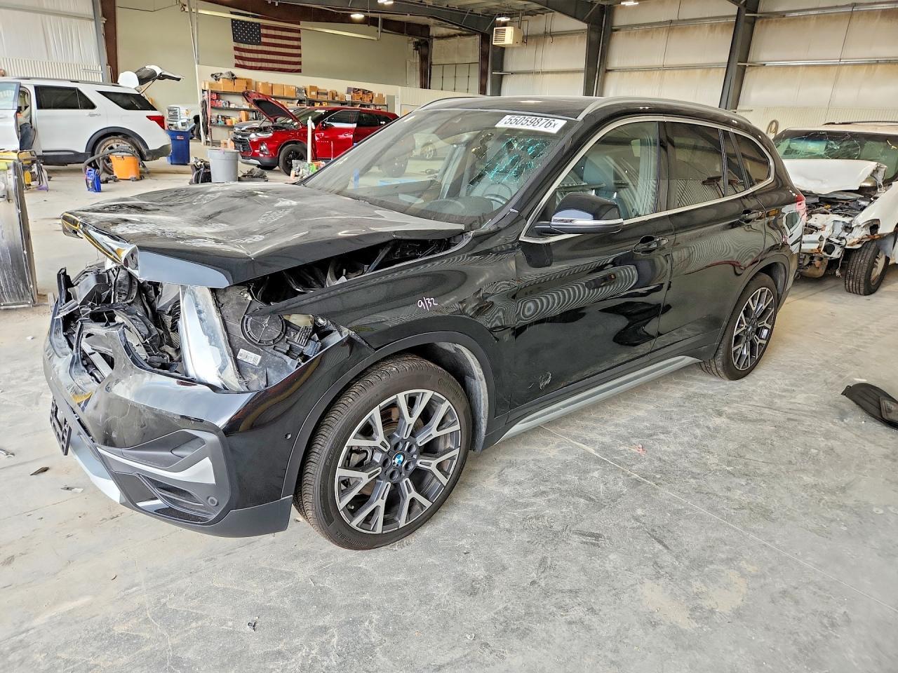 2021 BMW X1 xDrive28I - zdjęcie główne
