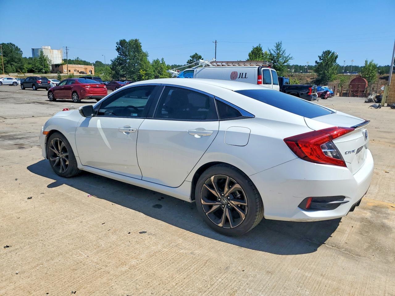 2019 Honda Civic Sport - zdjęcie 2