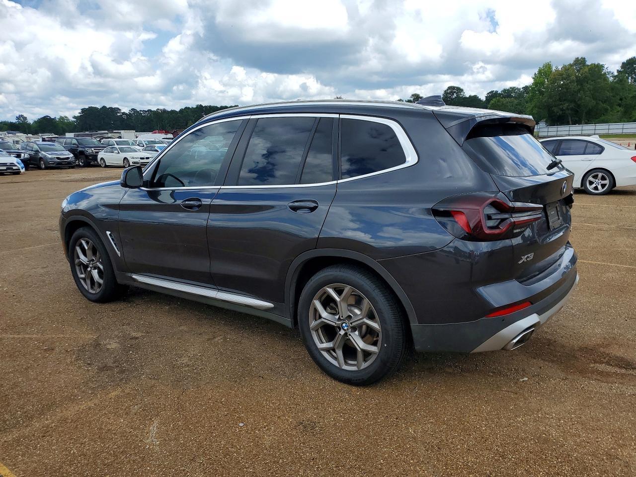 2022 BMW X3 xDrive30I - zdjęcie 2