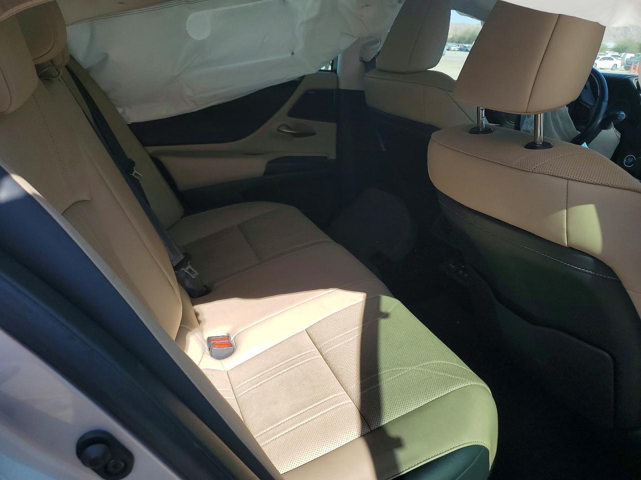 2019 Lexus Es 300H - zdjęcie 10