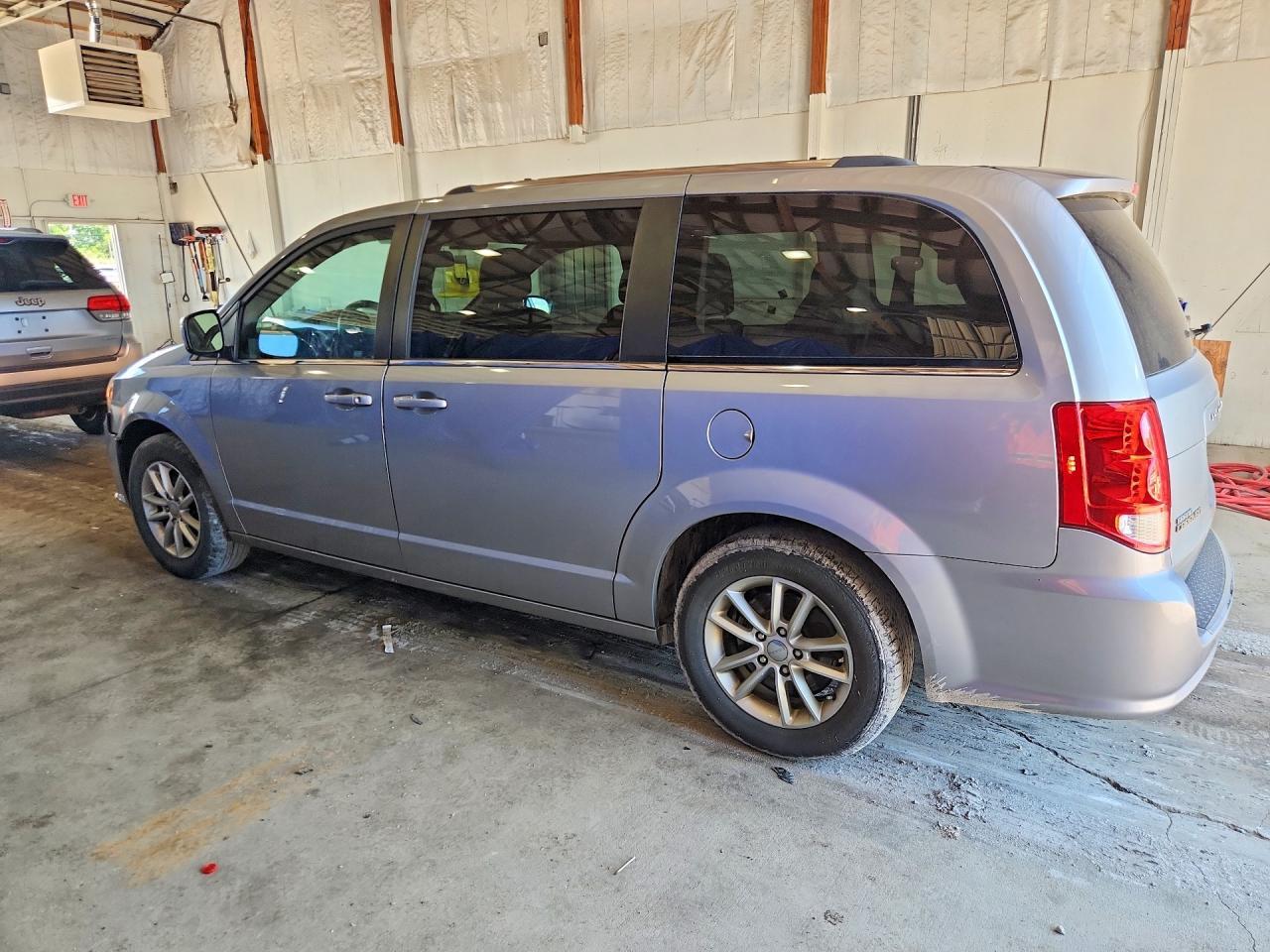 2019 Dodge Grand Caravan Sxt - zdjęcie 2
