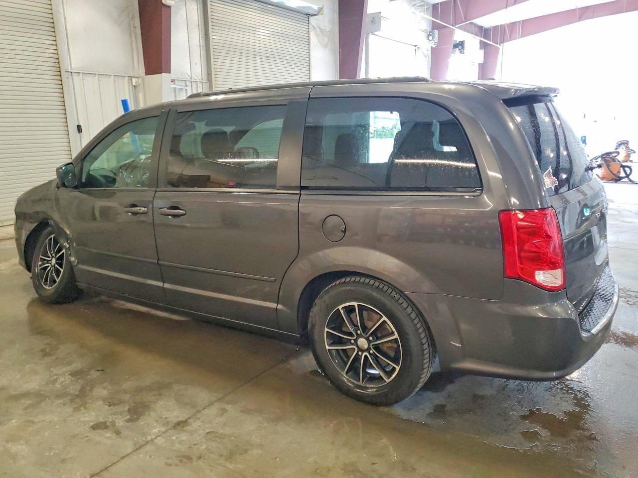 2017 Dodge Grand Caravan Gt - zdjęcie 2