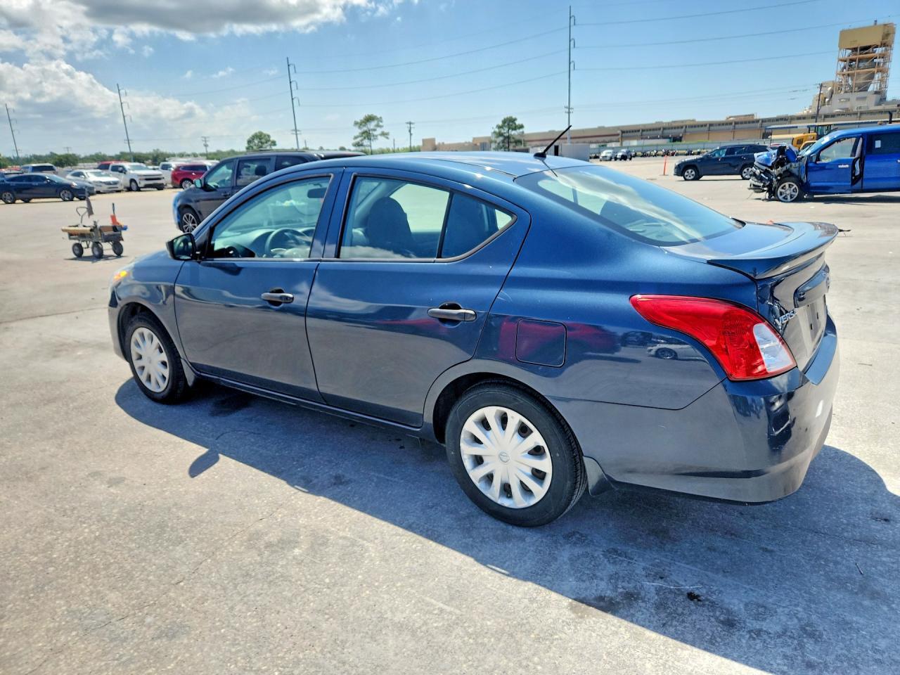 2016 Nissan Versa 1.6 S Plus - zdjęcie 2