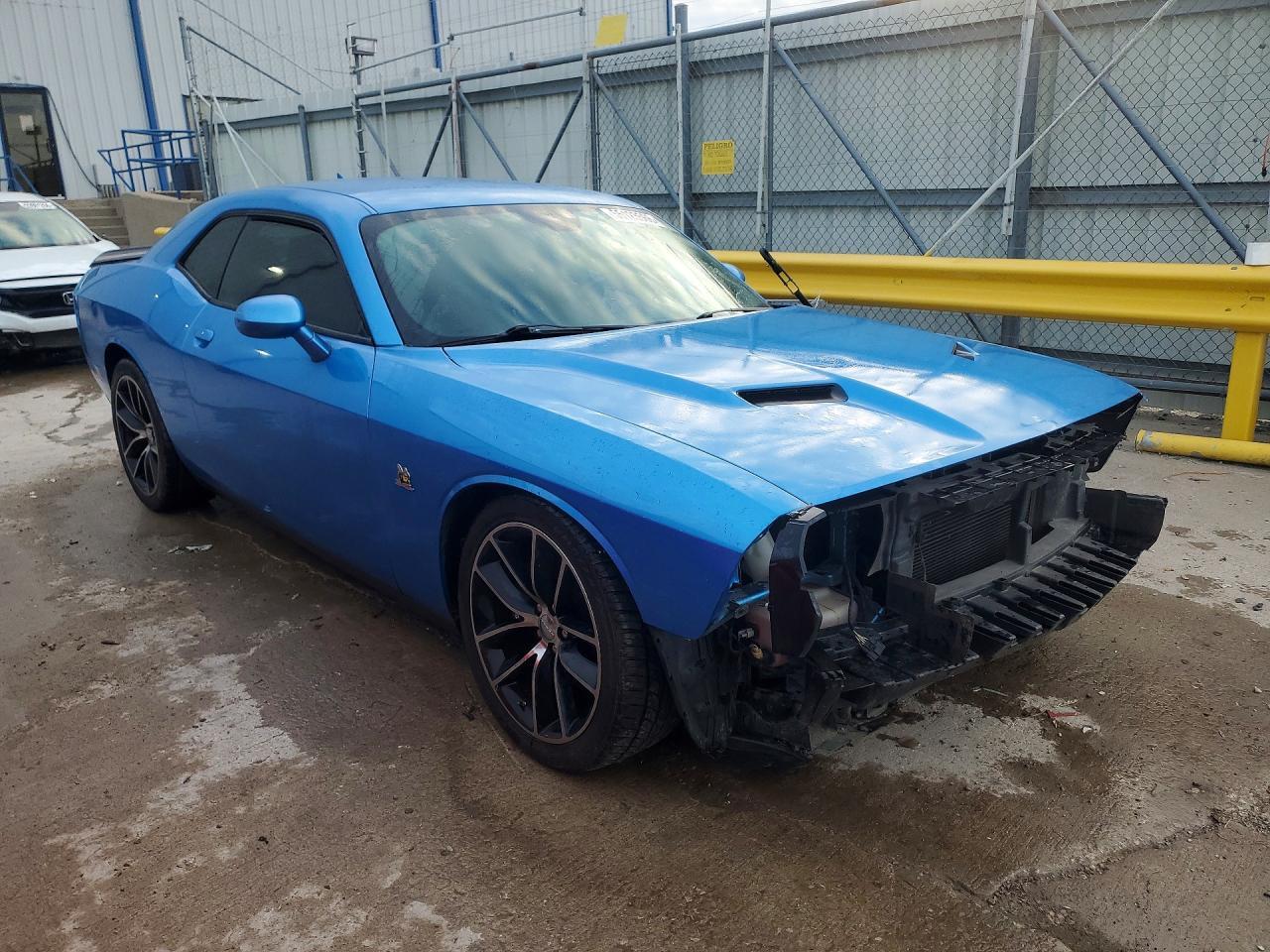 2016 Dodge Challenger R - zdjęcie 4