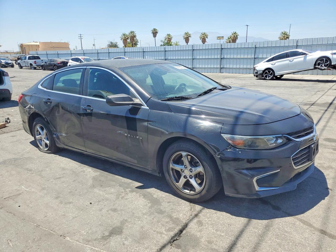 2017 Chevrolet Malibu 4D (New) - zdjęcie 4