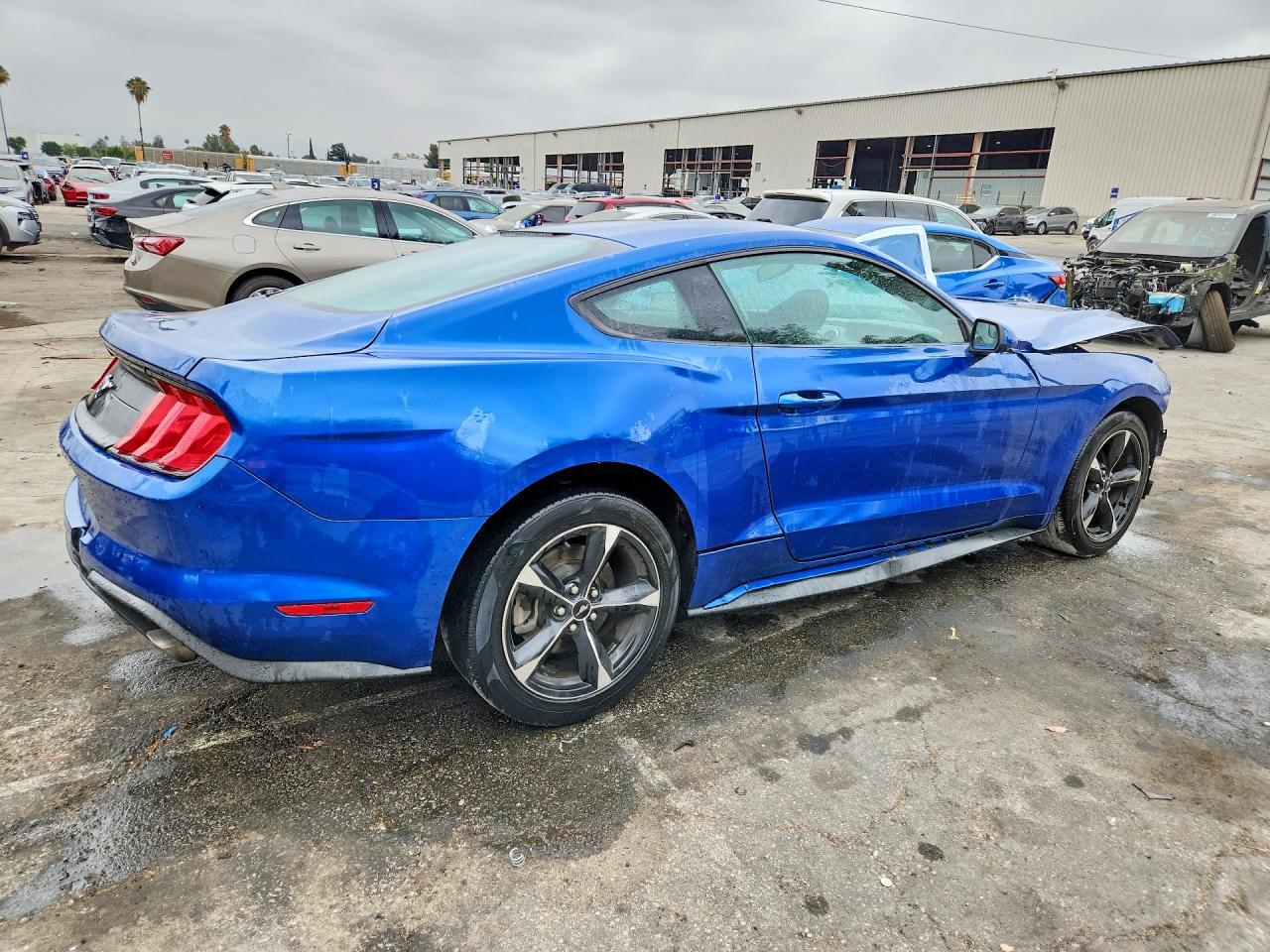 2018 Ford Mustang - zdjęcie 3