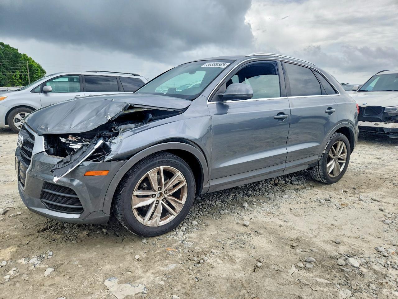 Audi Q3 - zdjęcie 1