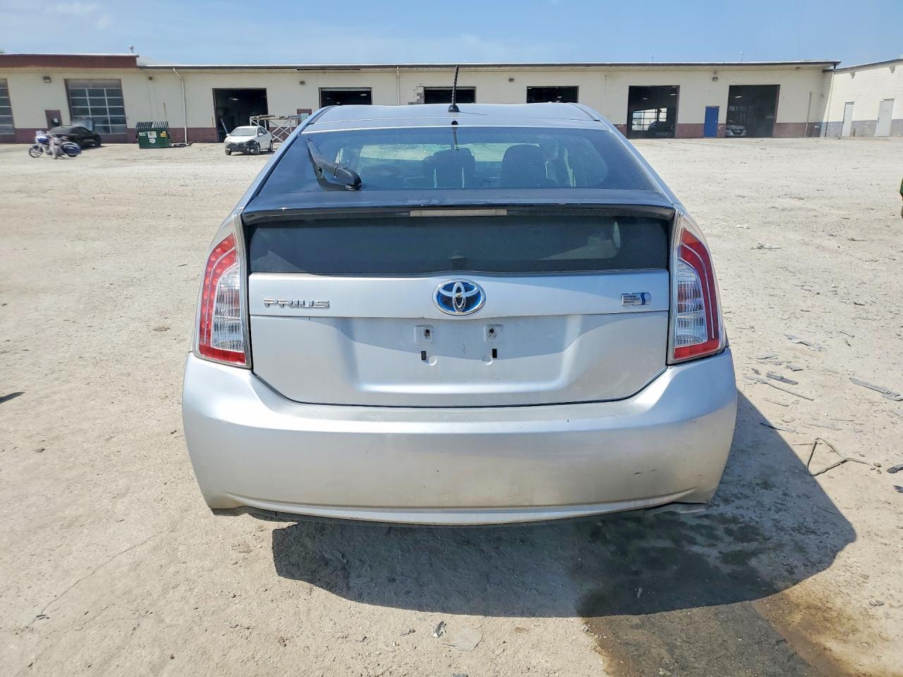 2013 Toyota Prius Two - zdjęcie 6