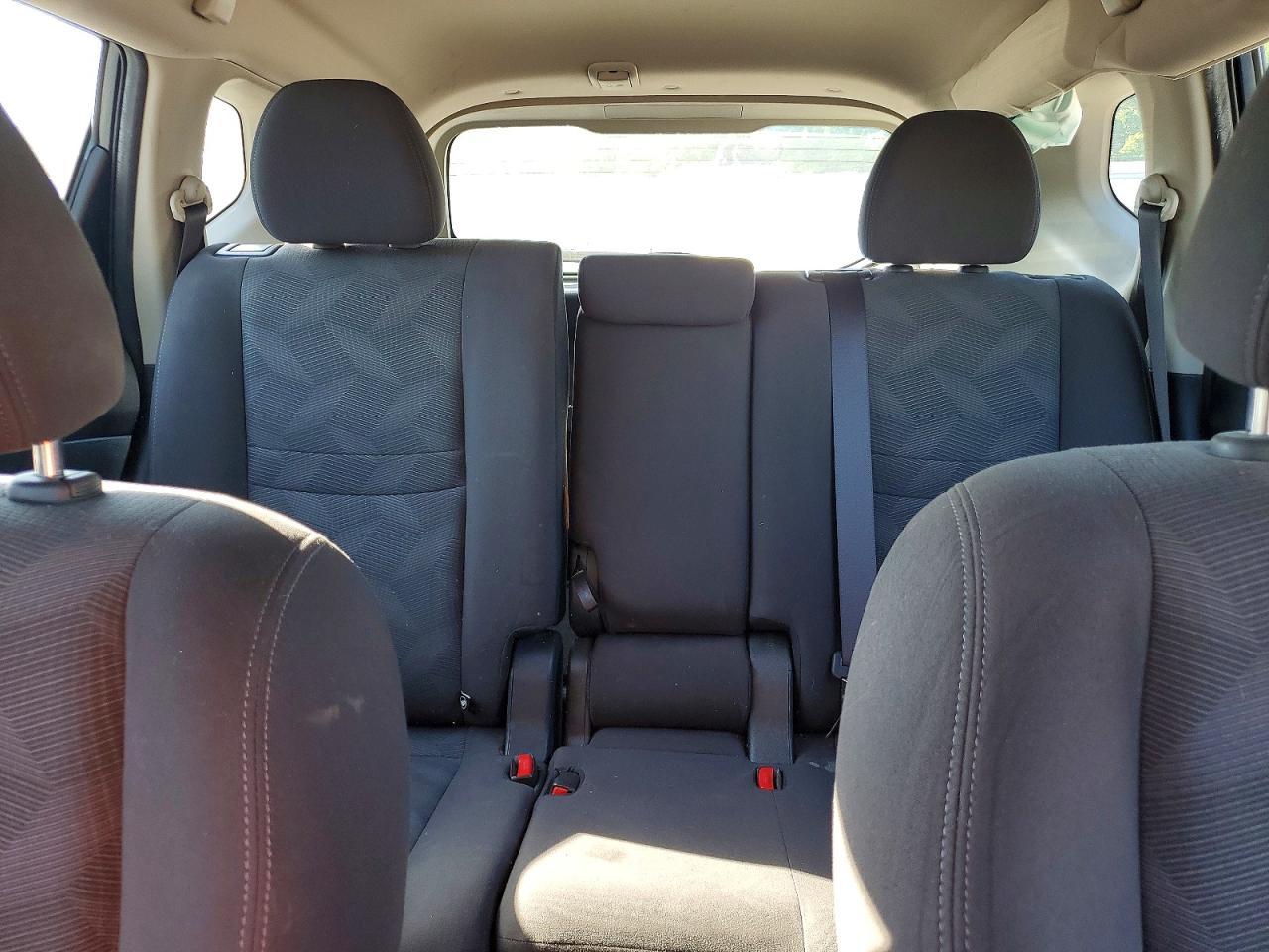 2016 Nissan Rogue S - zdjęcie 10