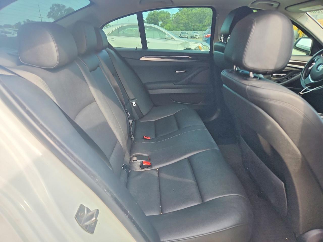 2016 BMW 528 I - zdjęcie 10
