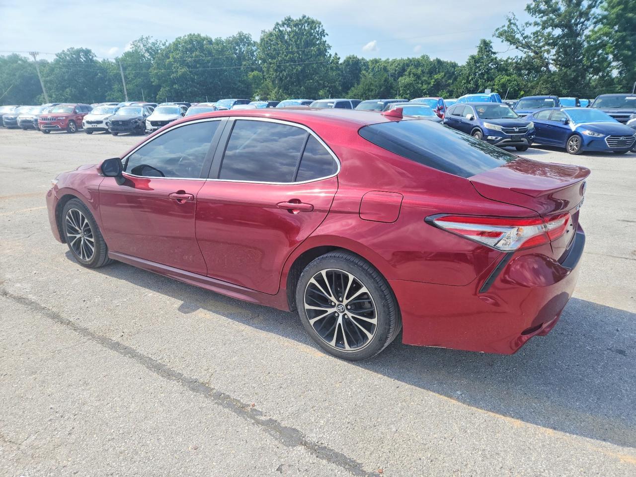 2018 Toyota Camry Se - zdjęcie 2