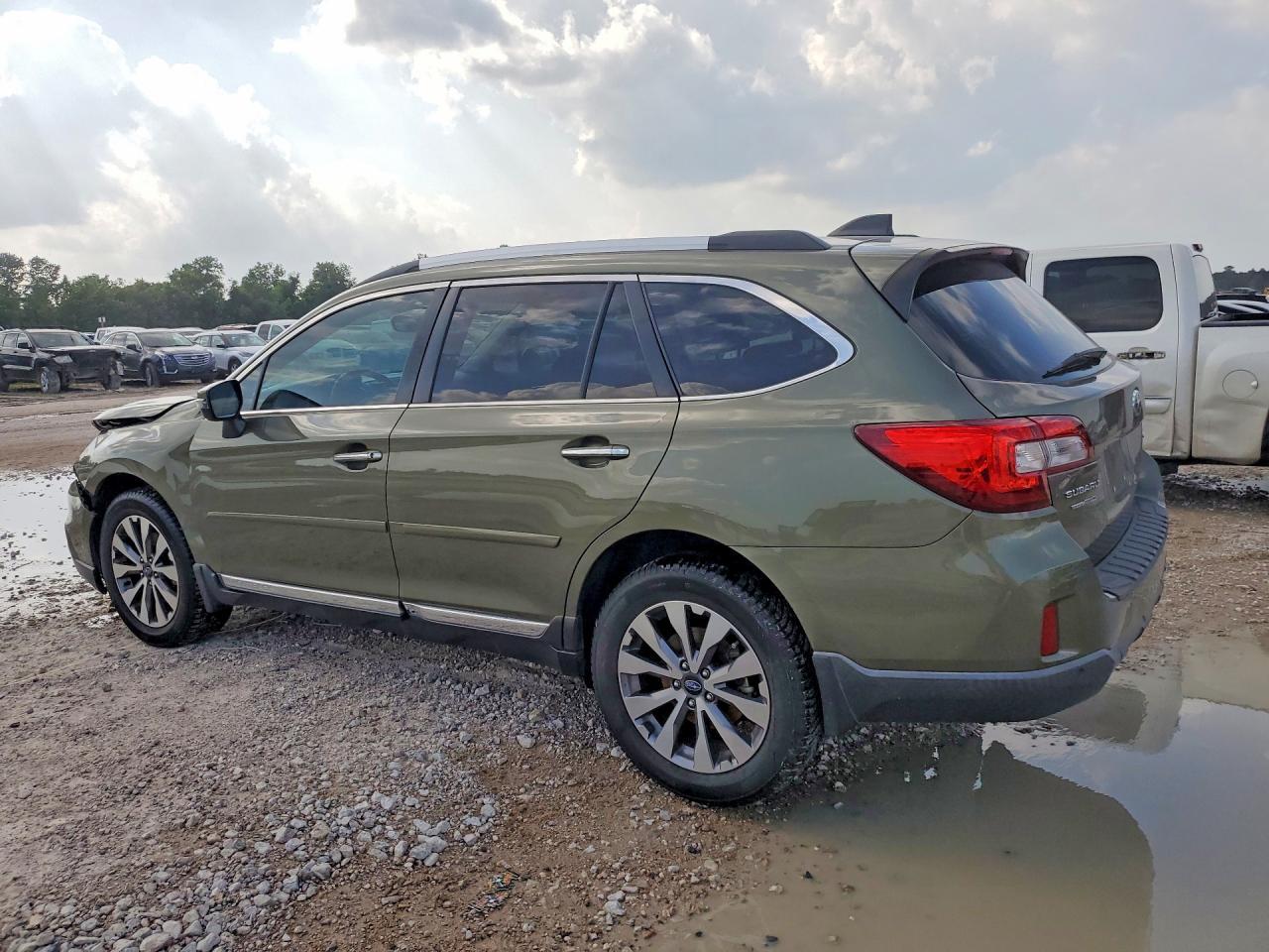 2017 Subaru Outback Touring - zdjęcie 2