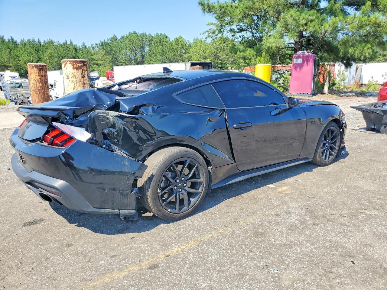 2024 Ford Mustang Gt - zdjęcie 3
