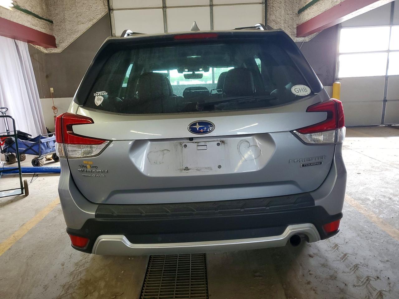 2020 Subaru Forester Touring - zdjęcie 6