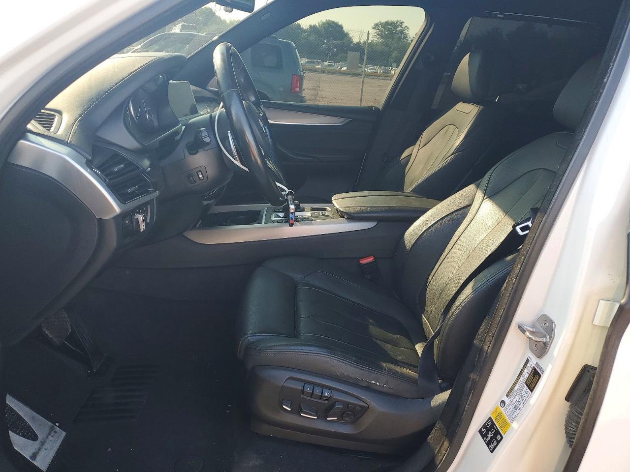 2016 BMW X5 xDrive50I - zdjęcie 7