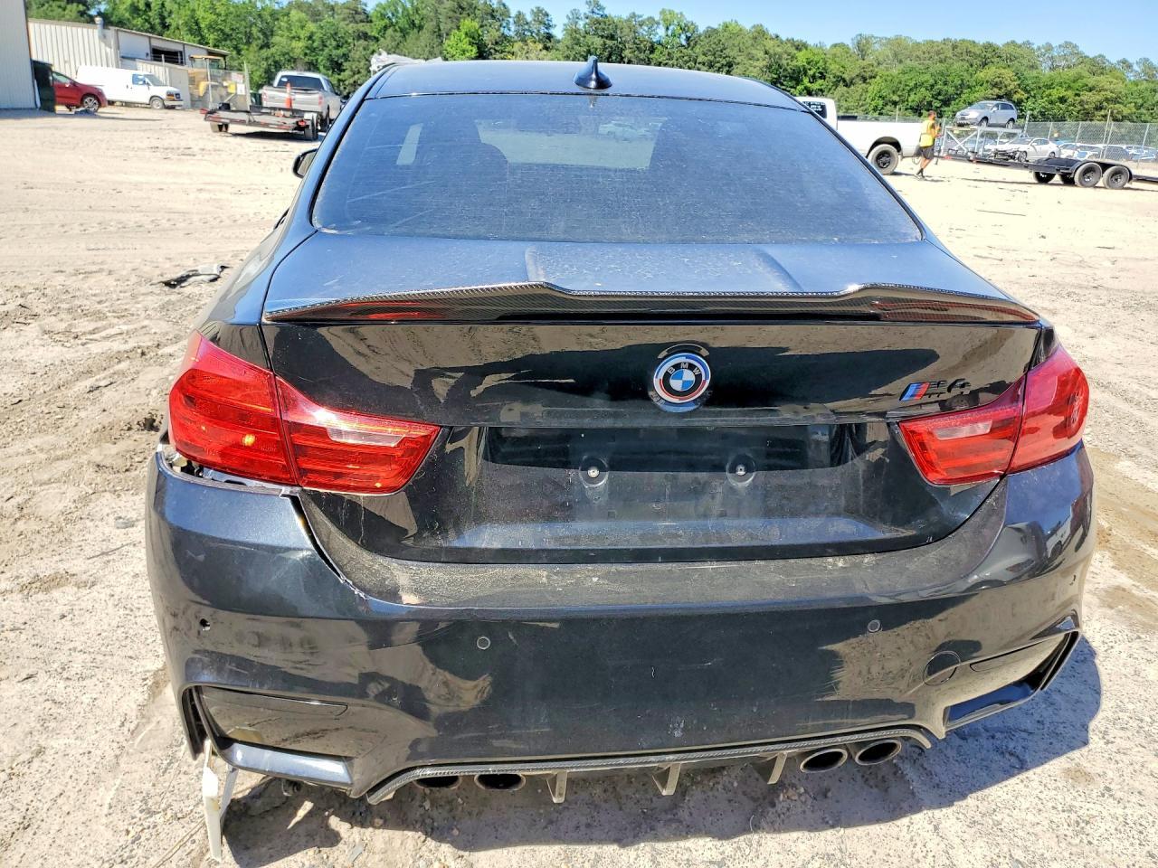 2015 BMW M4 - zdjęcie 6