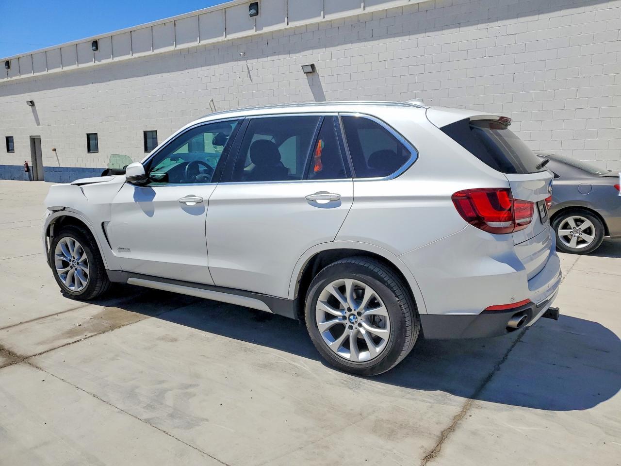 2015 BMW X5 xDrive35I - zdjęcie 2