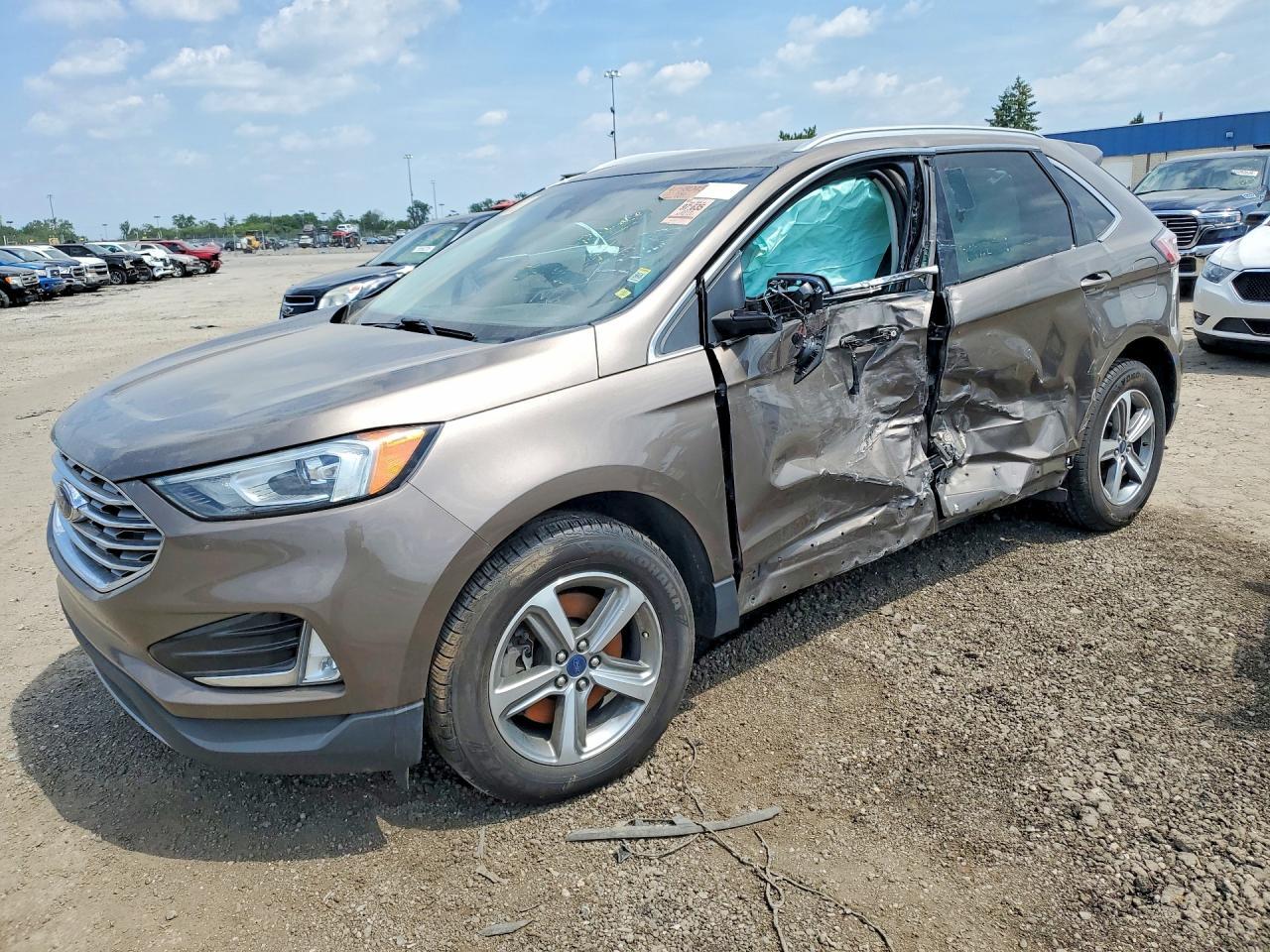 2019 Ford Edge Sel - zdjęcie główne