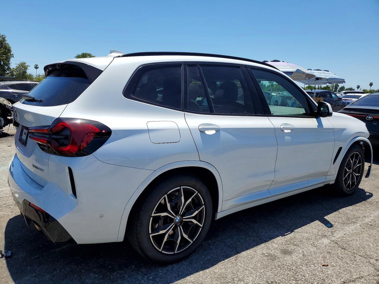 2024 BMW X3 xDrive30I - zdjęcie 3