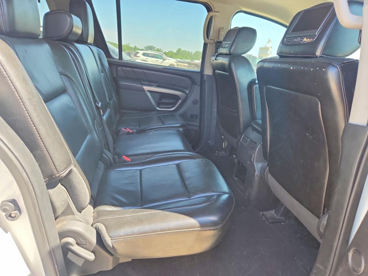 2015 Nissan Armada Platinum - zdjęcie 11