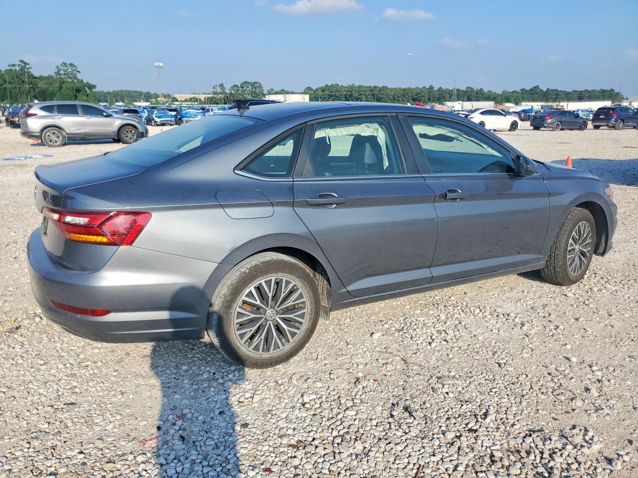 2019 Volkswagen Jetta S/Se/R-Line - zdjęcie 3