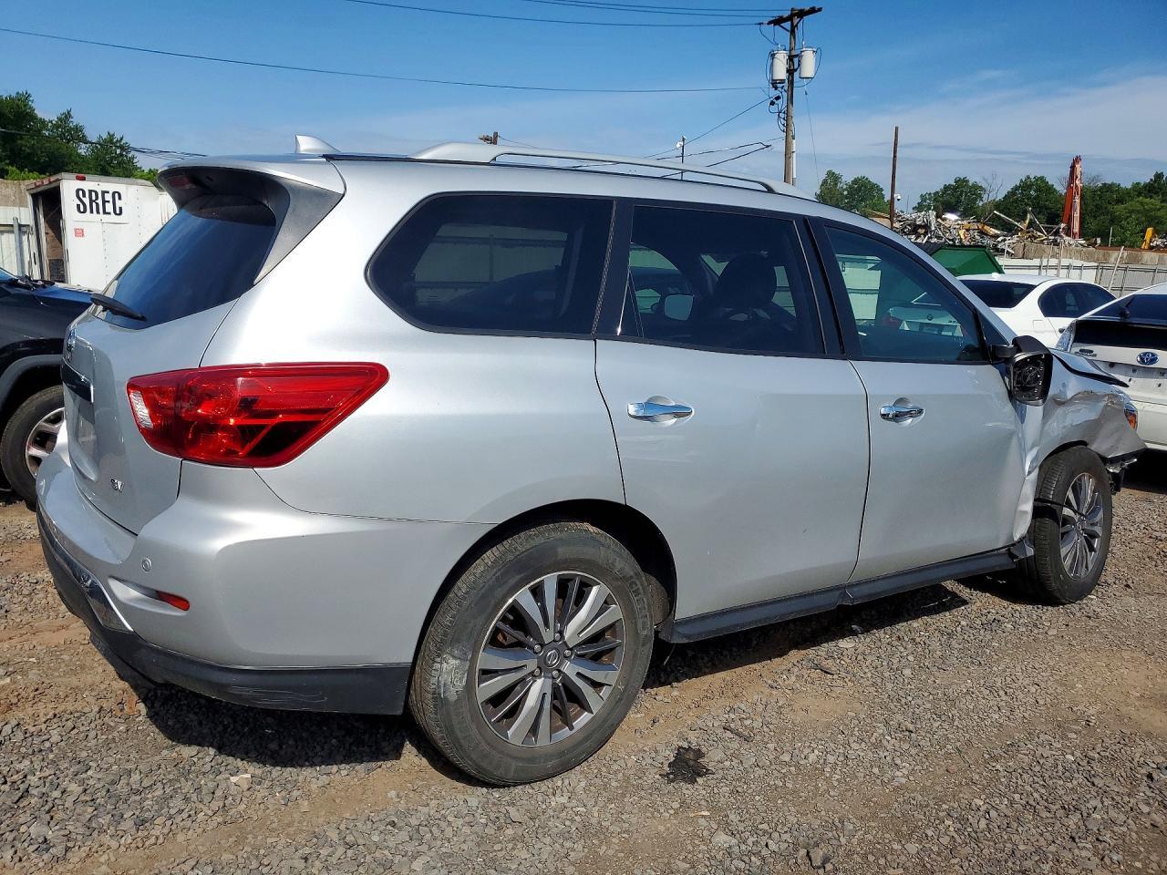 2019 Nissan Pathfinder Sv - zdjęcie 3