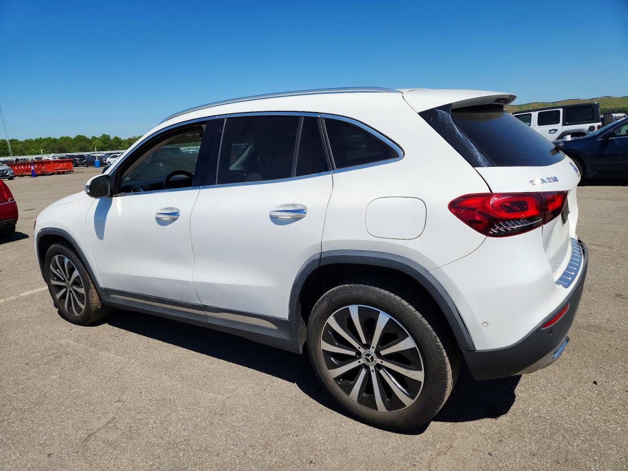 2021 Mercedes-Benz Gla 250 4Matic - zdjęcie 2