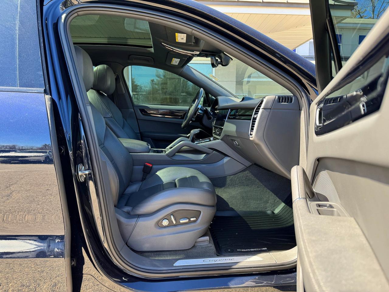 2021 Porsche Cayenne Coupe - zdjęcie 5