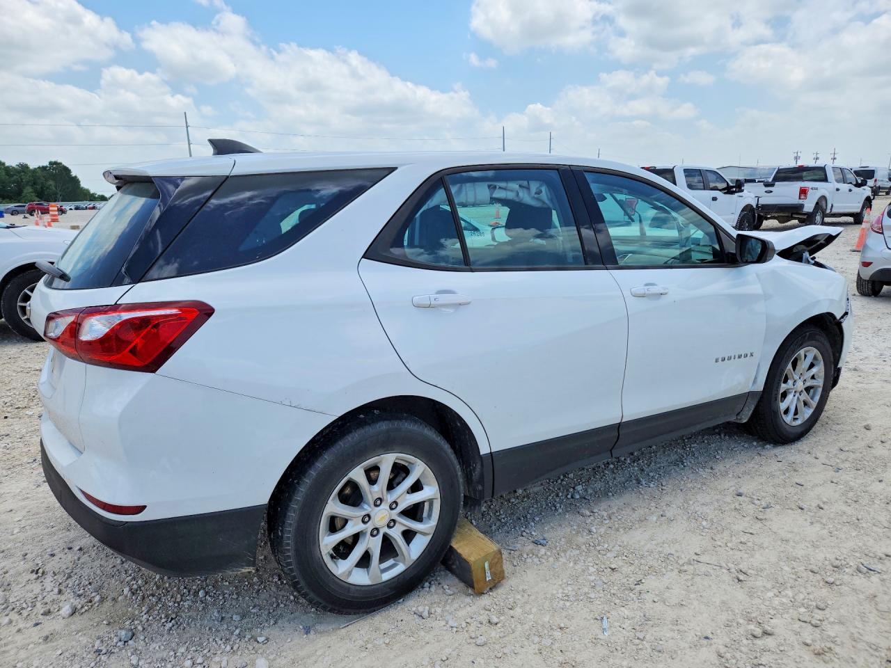 2019 Chevrolet Equinox Ls - zdjęcie 3