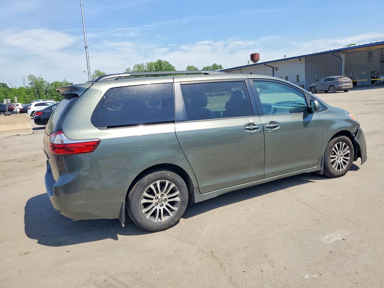 2018 Toyota Sienna Xle 8-Passenger - zdjęcie 3