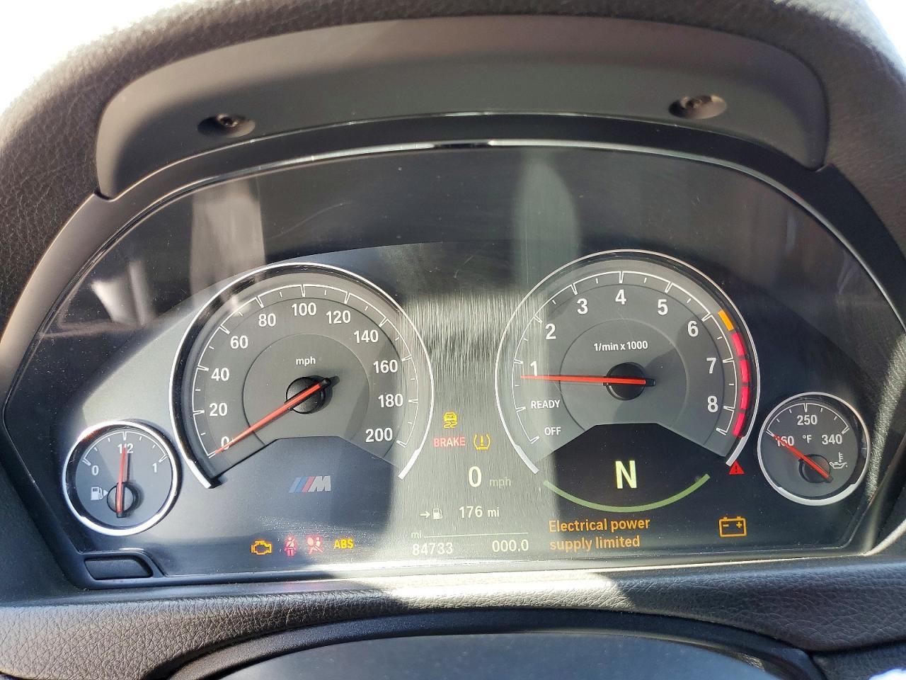 2015 BMW M4 - zdjęcie 9