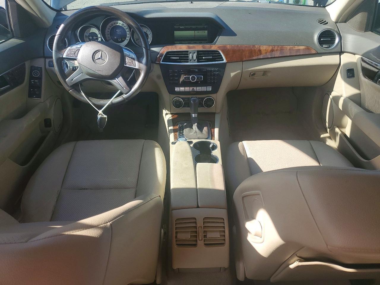 2014 Mercedes-Benz C 300 4Matic - zdjęcie 8