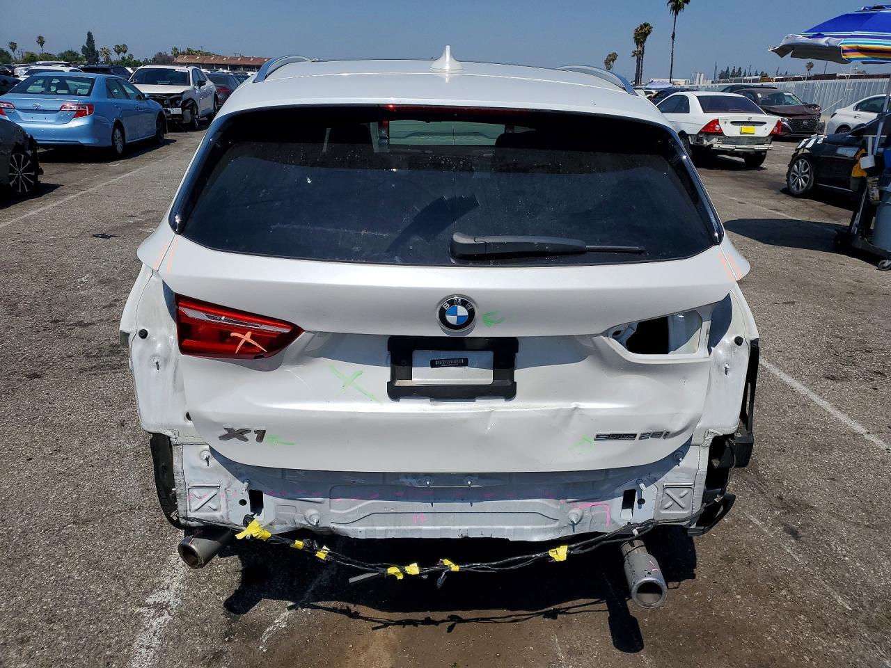 2021 BMW X1 Sdrive28I - zdjęcie 6