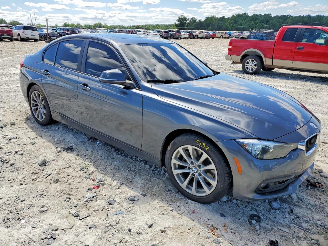2017 BMW 320 I - zdjęcie 4