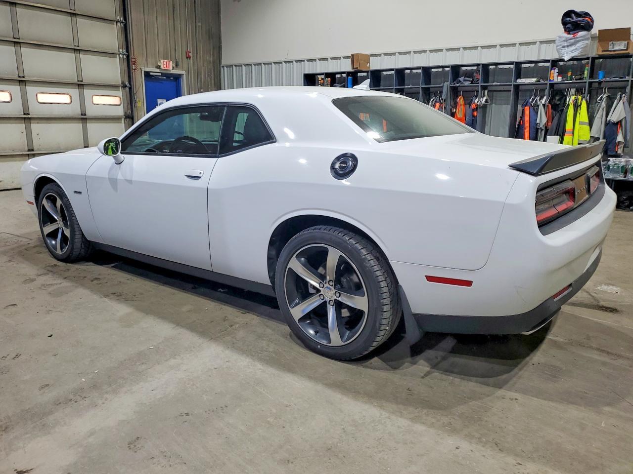 2016 Dodge Challenger R - zdjęcie 2
