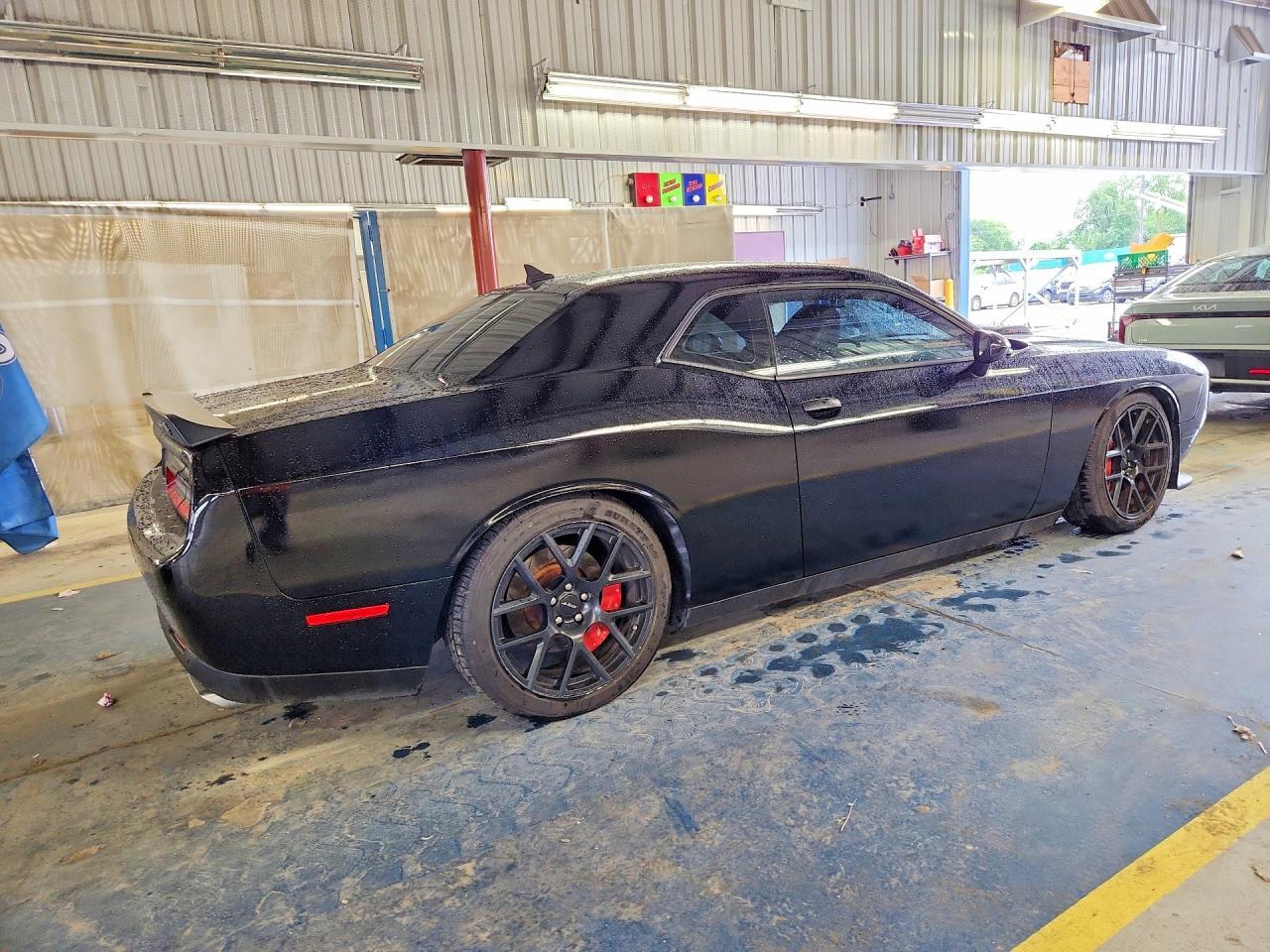 2015 Dodge Challenger R - zdjęcie 3