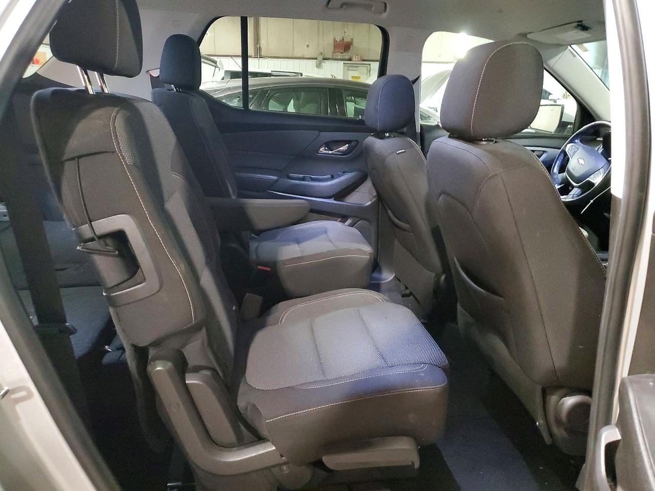 2021 Chevrolet Traverse Lt - zdjęcie 11