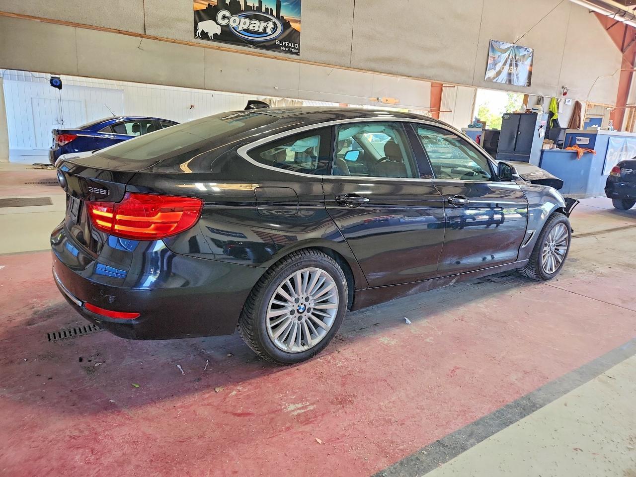 2015 BMW 328 Xigt - zdjęcie 3