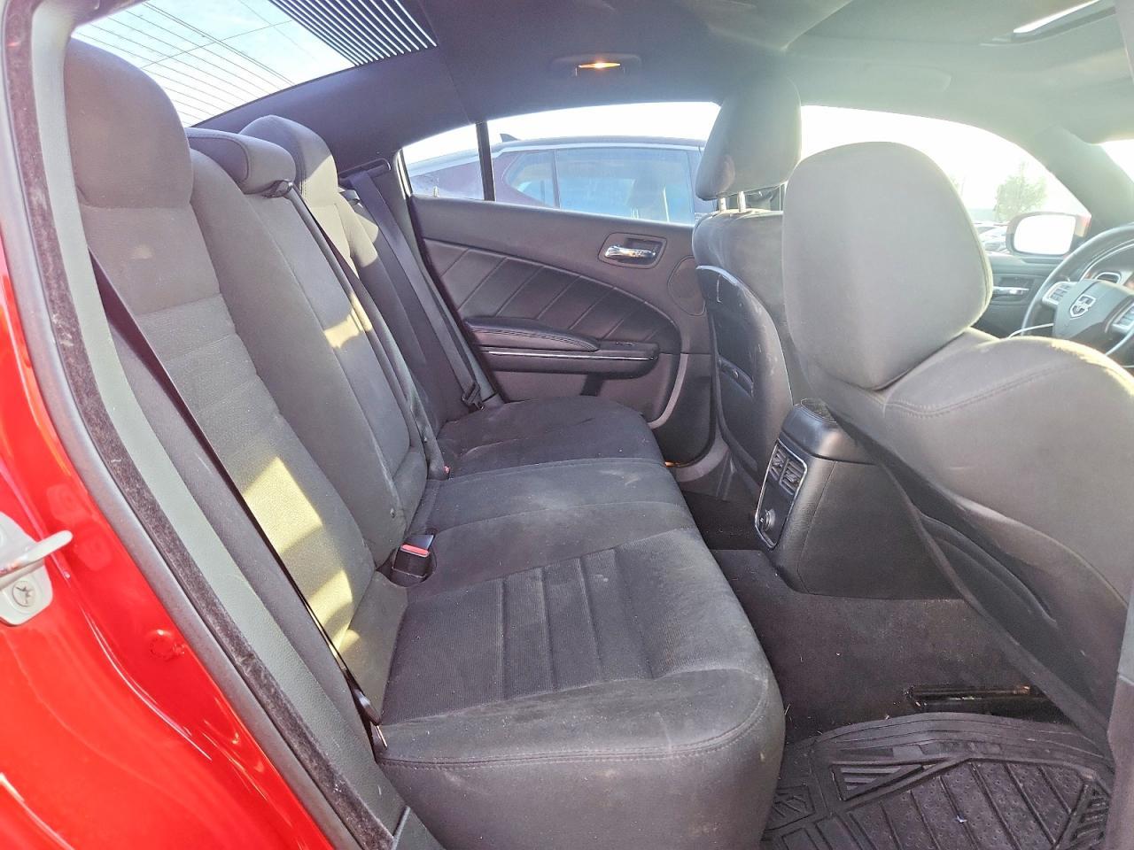 2014 Dodge Charger R - zdjęcie 10