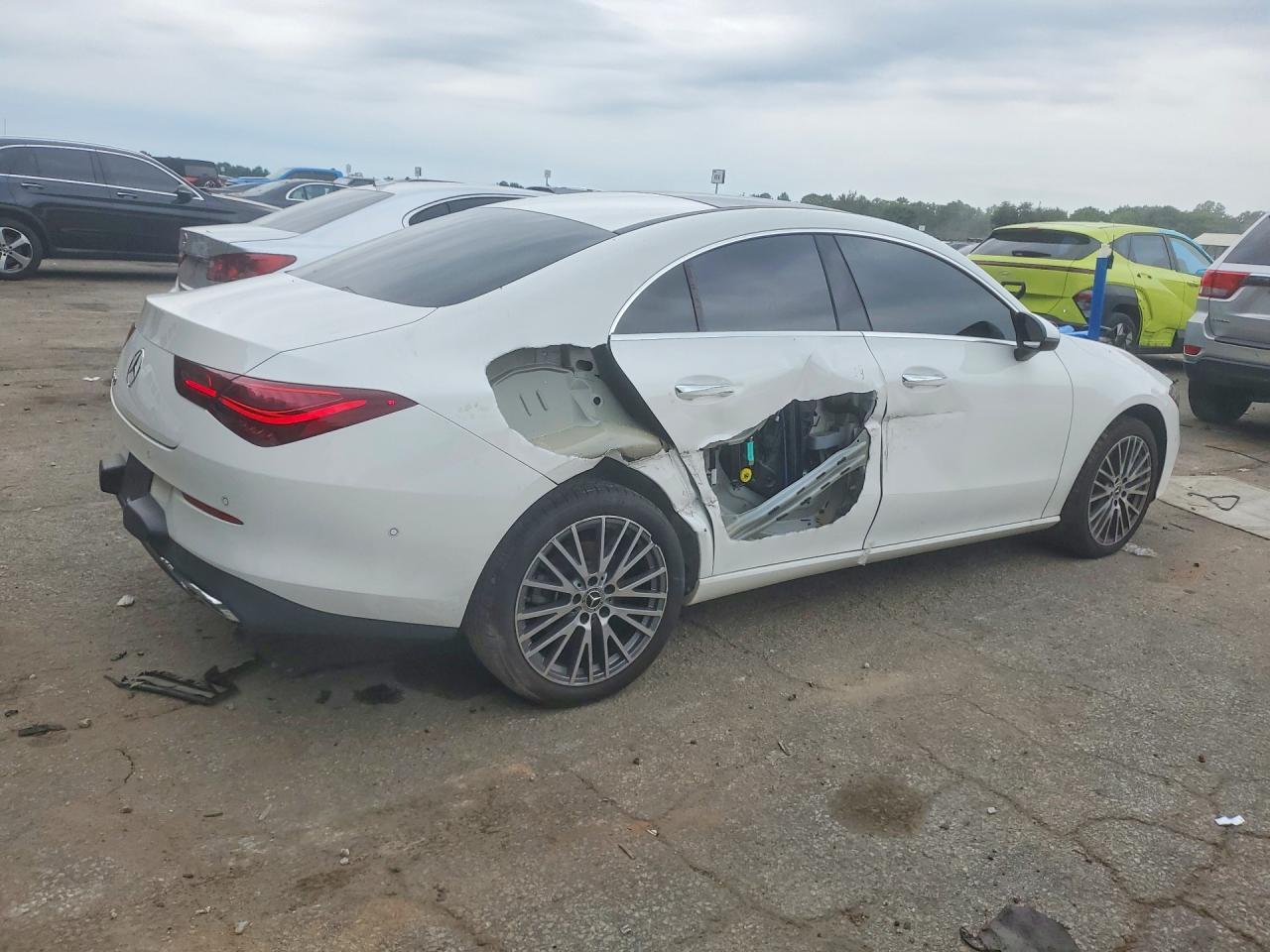 2024 Mercedes-Benz Cla 250 - zdjęcie 3