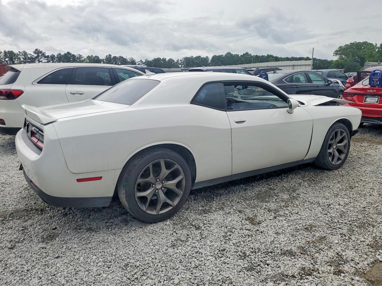 2016 Dodge Challenger Sxt - zdjęcie 3