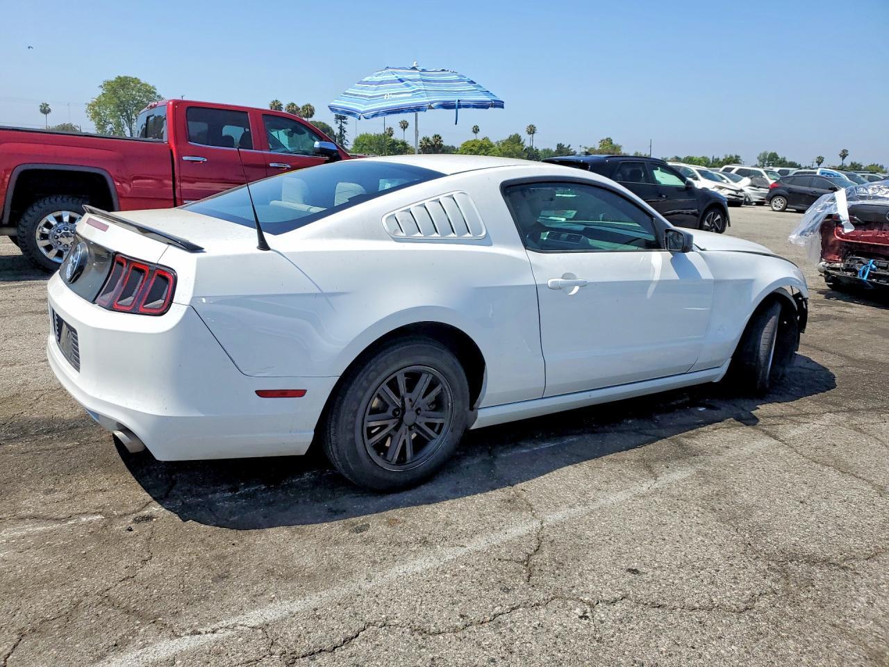 2014 Ford Mustang - zdjęcie 3