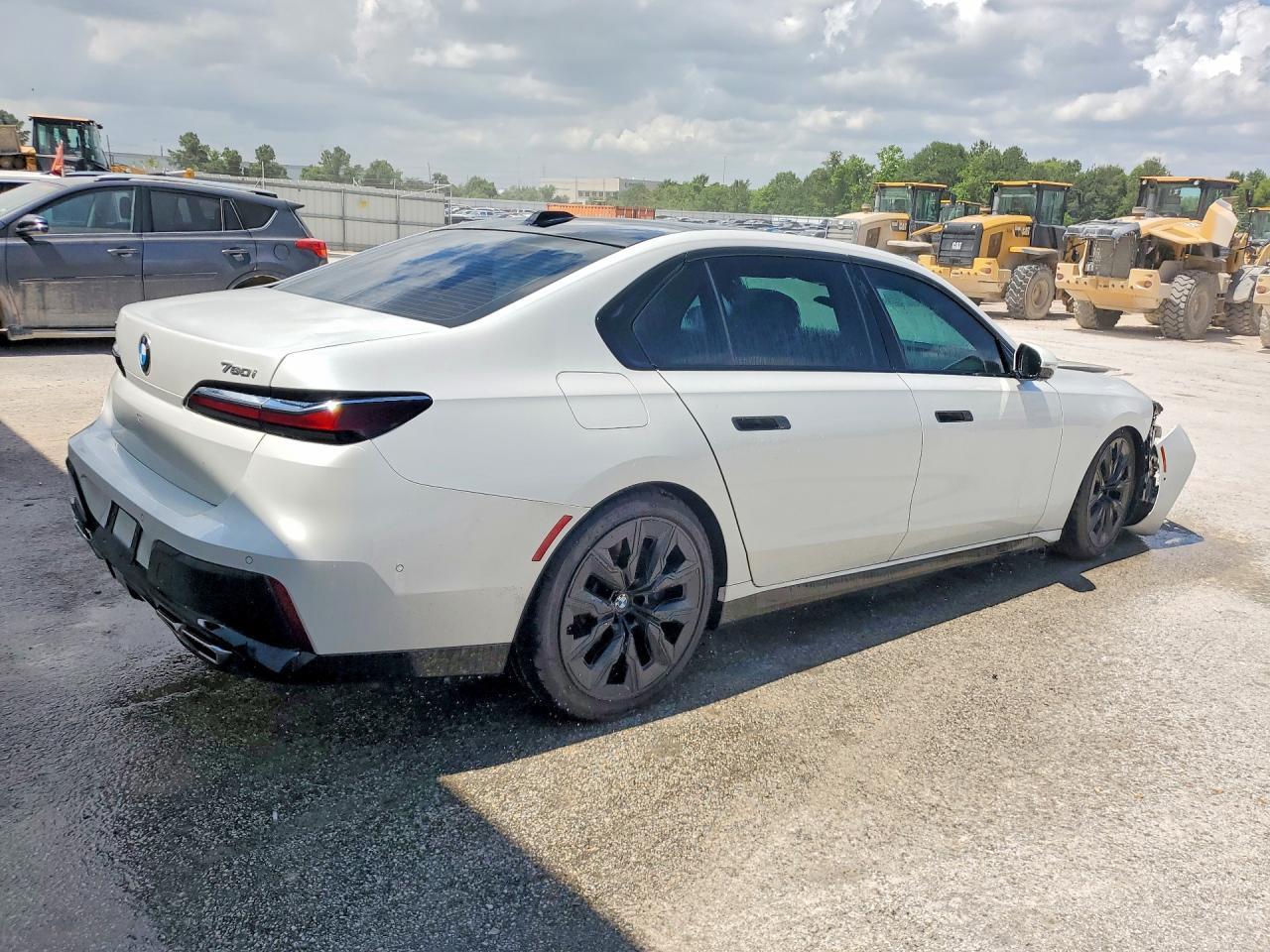 2023 BMW 760 Xi - zdjęcie 3